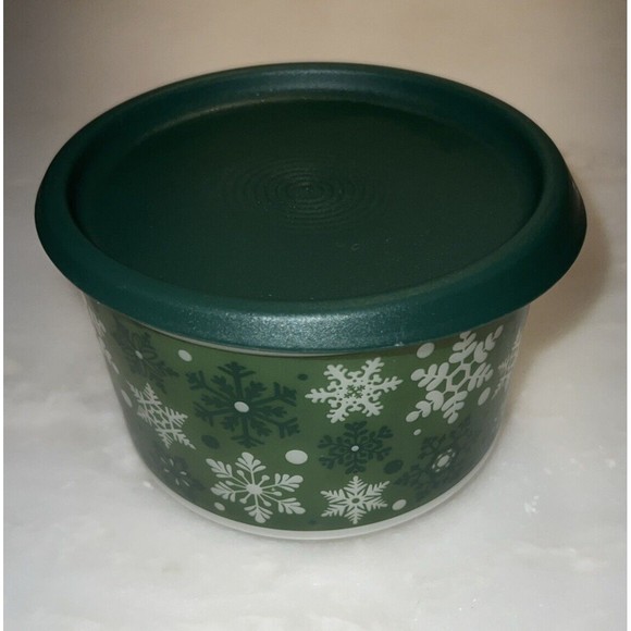 Tupperware Christmas Canister Snowflakes Holiday Green 7693 Approximately 5” Dia - Picture 5 of 7